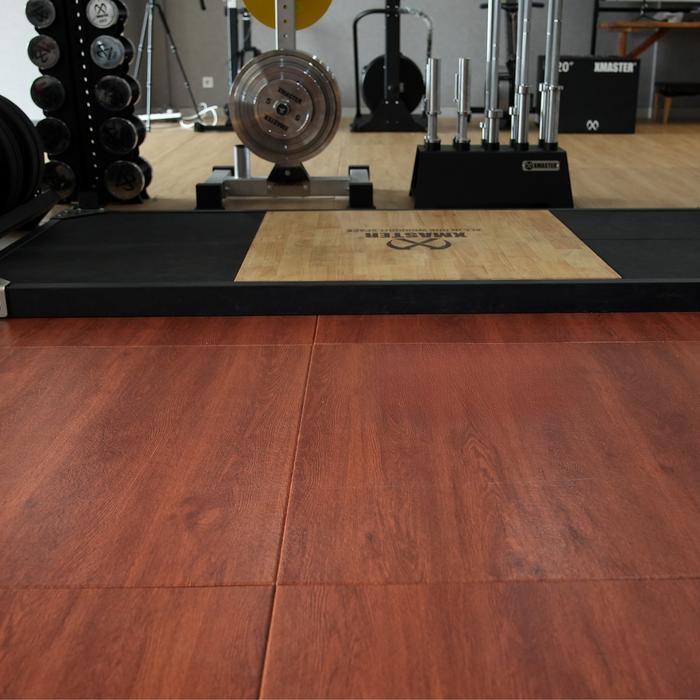 XMASTER Lantai Karet Gym Coklat - Peredam Suara & Anti Bau | Solid EPDM & SDR Granules | Tahan Benturan & Aus | Alas Karet Fitness untuk Home Gym & Studio - 100x100 Dark Wood