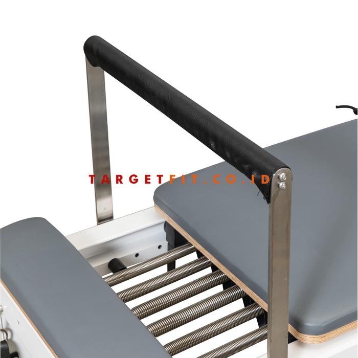 BLOOMS ALUMINIUM ALLOY SMALL REFORMER WITH TOWER BS-AT10 / PILATES REFORMER