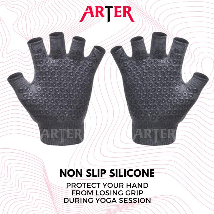 ARTER Sarung Tangan Yoga Pilates Gel Anti Slip Fitness Gym Gloves - Hitam