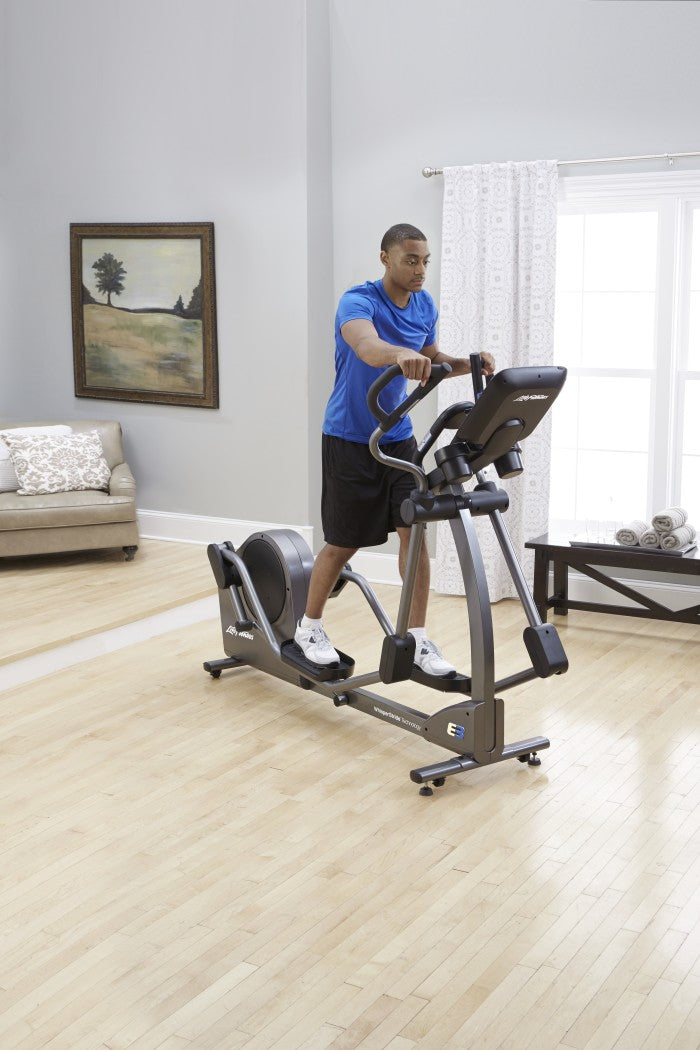 Life Fitness - E3 Go Console Eliptical Cross Trainer Cardio (Original)