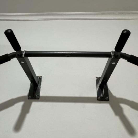 pull up bar/ chin up alat fitness rumah pull up dinding