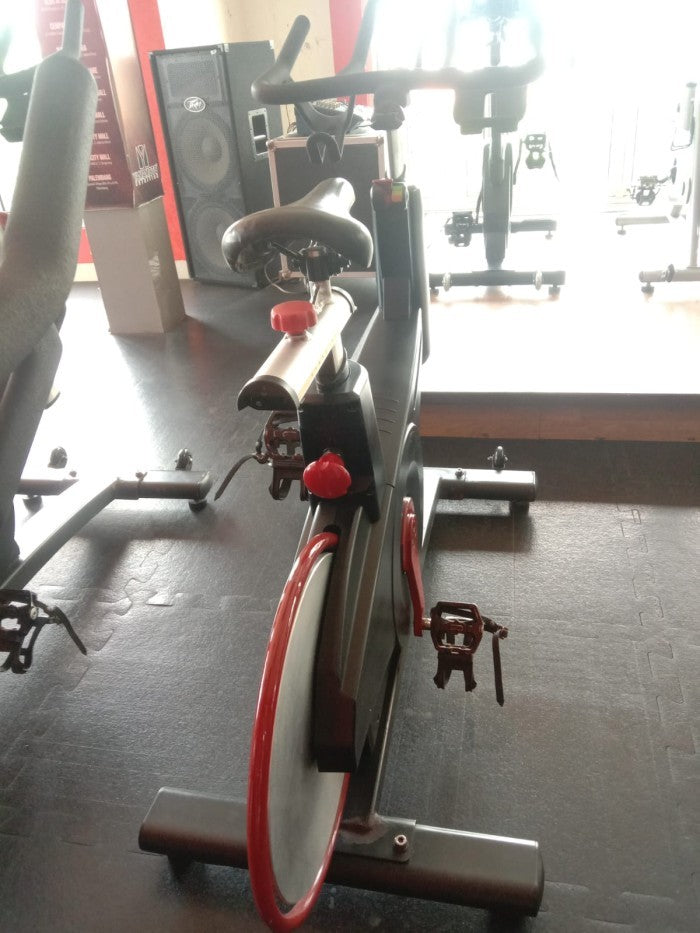 SPINNING BIKE INSIGHT SS6000 EX OSBOND GYM CEMPAKA PUTIH