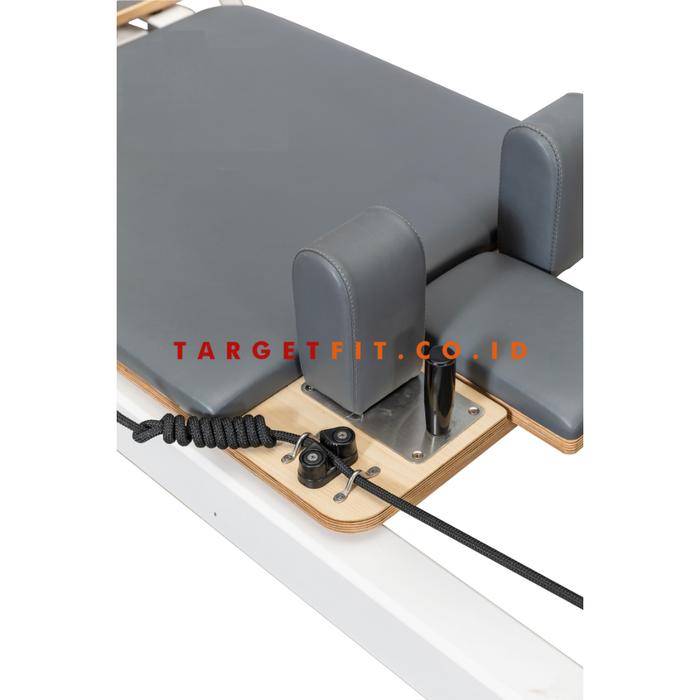 BLOOMS ALUMINIUM ALLOY SMALL REFORMER WITH TOWER BS-AT10 / PILATES REFORMER