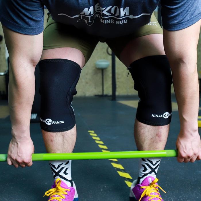 NINJA PANDA Crossfit 5mm Knee Sleeves Unisex Neoprene Rehband Fitness Weightlifting Powerlifting - Hitam, M
