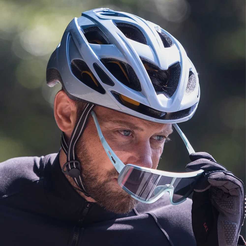 TaffSPORT Helm Sepeda Scooter Bicycle Helmet Ultralight Standard Vers - BK-4