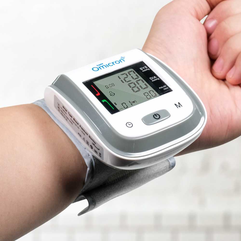 TaffOmicron Tensimeter Digital Pengukur Tekanan Darah Wrist Monitor - YK-BPW1
